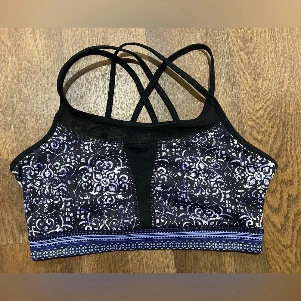 Gaiam yoga sports bra. Size Small